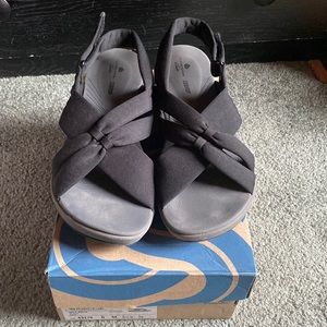Cloudsteppers by Clarks size 8 Arla Belle Black